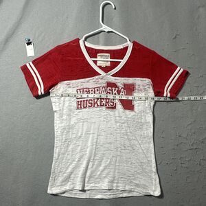 Press Box Nebraska Husker Womans Red and White V Neck Shirt Size Large
